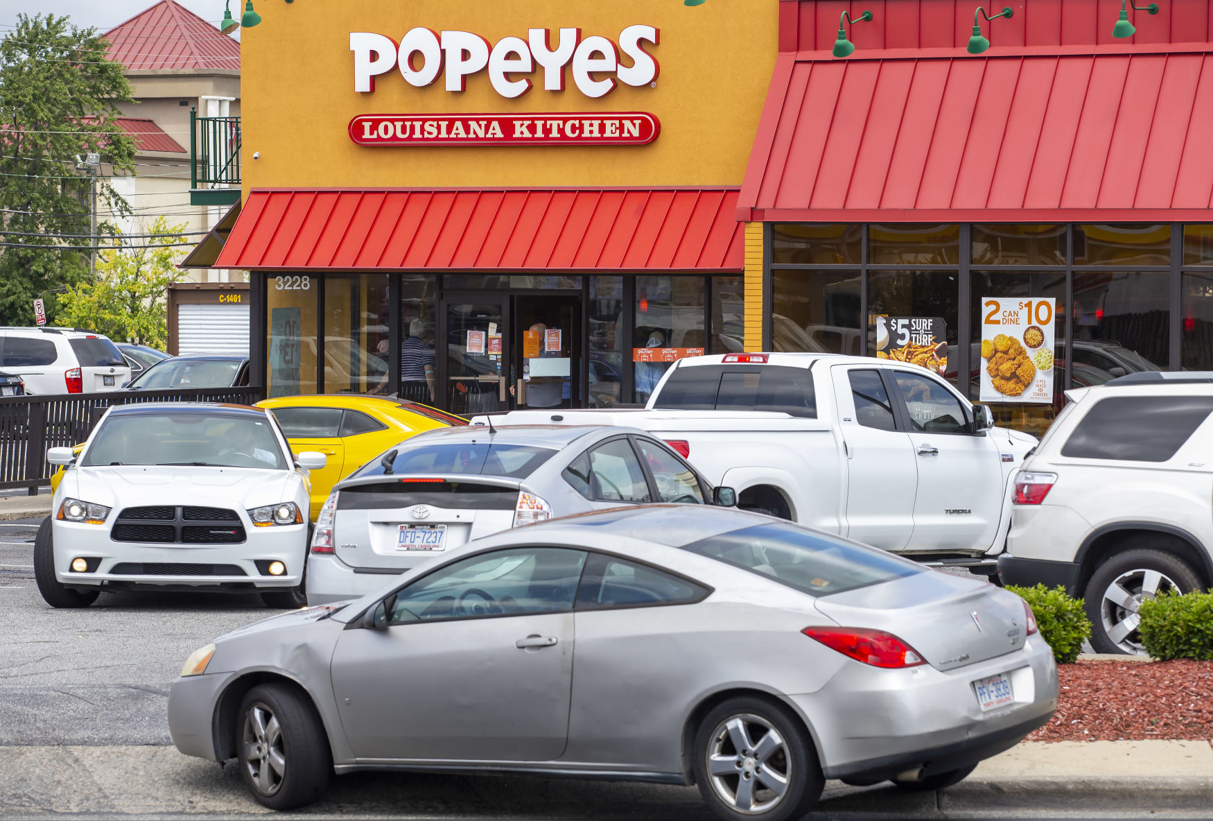 Chicken sandwich a hit at Popeyes
